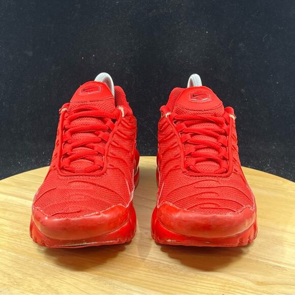 Nike Air Max Plus TN Triple Red October size 6y CQ9748-600 (Size 7.5 Wmns) - Picture 6 of 10